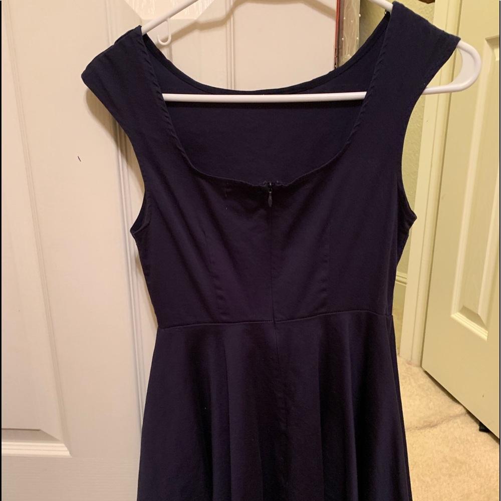 Dress - Picture 4 of 5